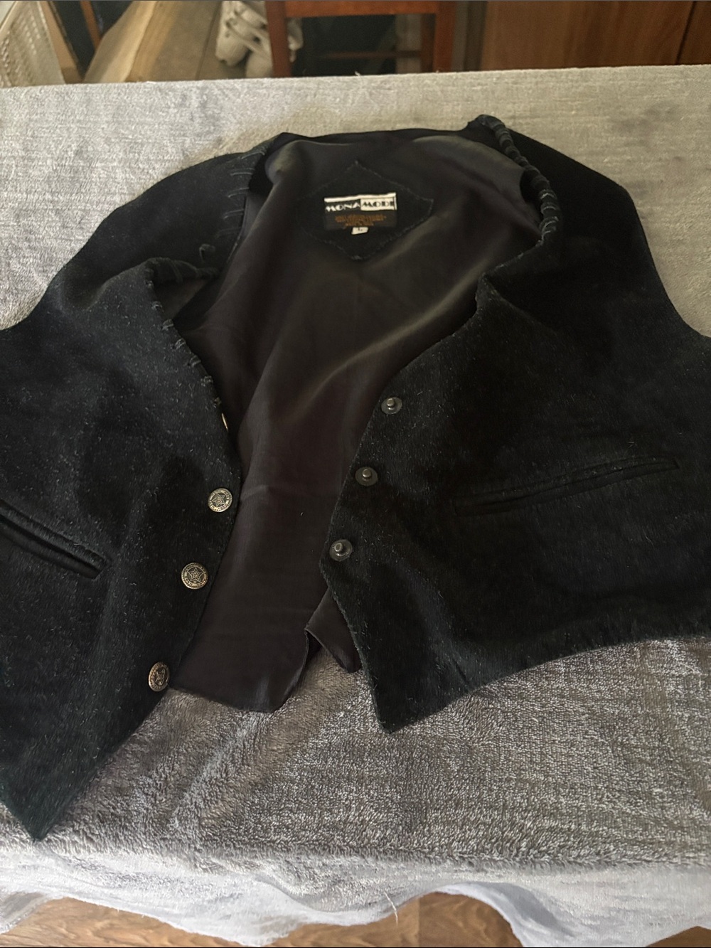 Black Velvet Women’s Tailored Blazer with Decorative Buttons